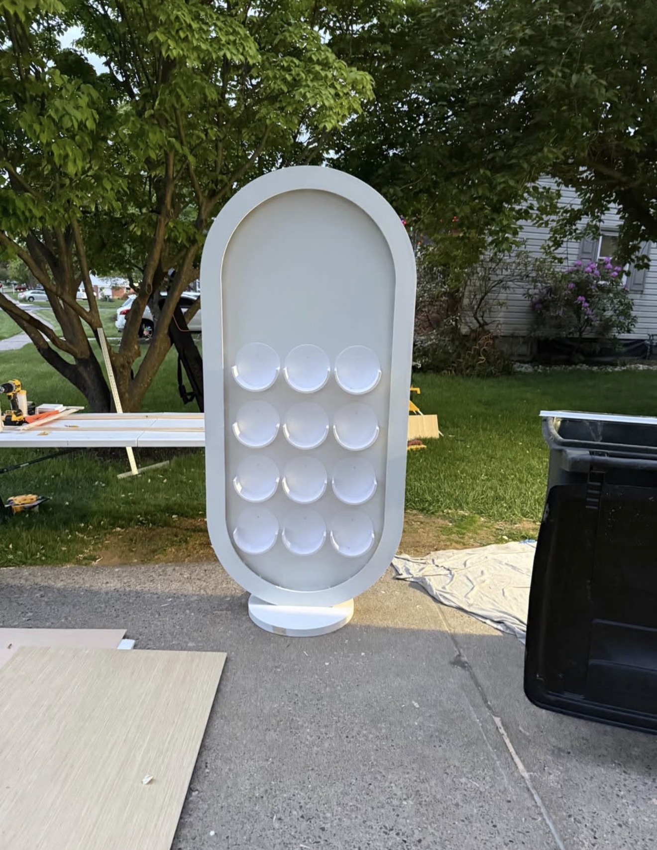 Rounded candy display wall